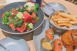 广州市吃瓜娱乐公司地址