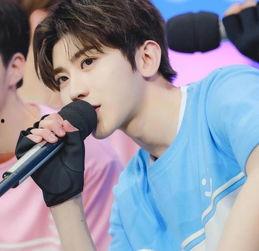 娱乐吃瓜君黄明昊范丞丞,娱乐吃瓜界的双星闪耀